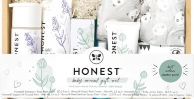 The Honest Company Set de regalo de llegada para bebés | Caja de bienvenida para recién nacidos | Pañales, toallitas, cuidado personal, crema para la...